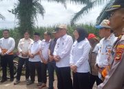 Bupati Way Kanan Drs Ali Rahman Tinjau Langsung Lokasi Banjir Di Desa Srimenanti