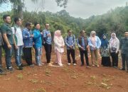 Camat Kasui Pimpin Monitoring dan Evaluasi Dana Desa Tahap II di Kampung Kasui Lama