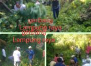 Jumat Berkah, Warga Gang Badas Gotong Royong Bersihkan Akses Jalan Air Kasui