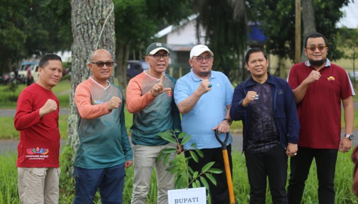 Pemkab Lambar Peringati Hari Lingkungan Hidup Sedunia
