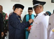 Lantik Dua Pj Peratin Di Kecamatan Sukau, Mad Hasnurin Tekankan Pelayanan Kepada Masyarakat