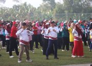 Senam Bersama Ribuan Warga, Ibu 49 Tahun Dari Padang Dalom Berangkat Umroh Gratis