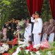 Puncak HUT ke-35 Lampung Barat: Dari Sejarah 1991, Bupati Naikkan Gaji PPPK, 5 Kerja Sama Baru, Hingga Kemeriahan Karnaval dan Potong Tumpeng